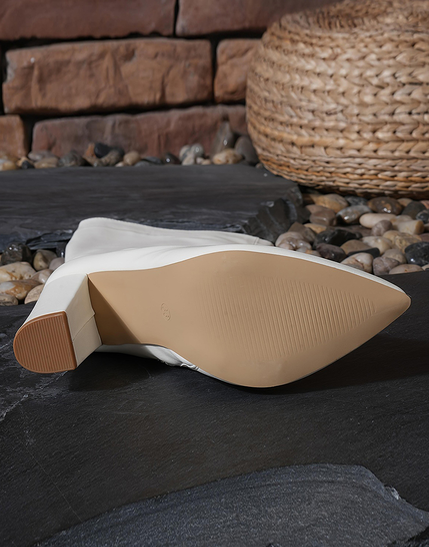 White Go Go Pointed Toe Knee High Chunky Heel Boots