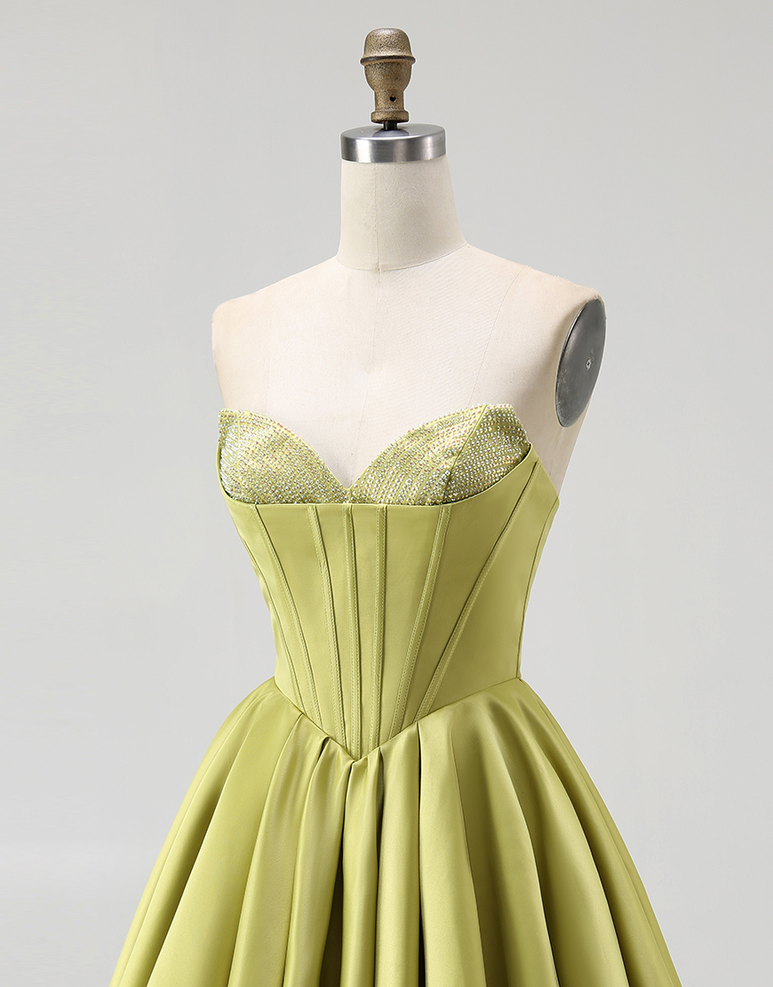 Sparkly Green Sweetheart A-Line Short Satin Homecoming Dress with Beading