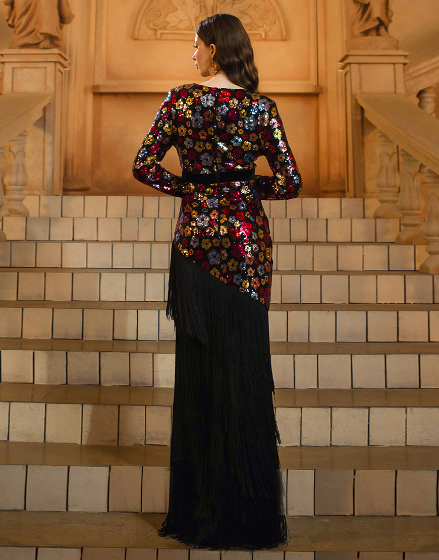 Sparkly Floral Black Sheath V-Neck Long Sleeves Prom Dress with Fringes