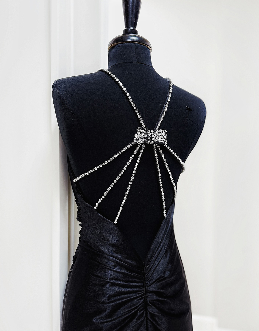 Sparkly Black Mermaid Ruched Halter Long Prom Dress with Beading