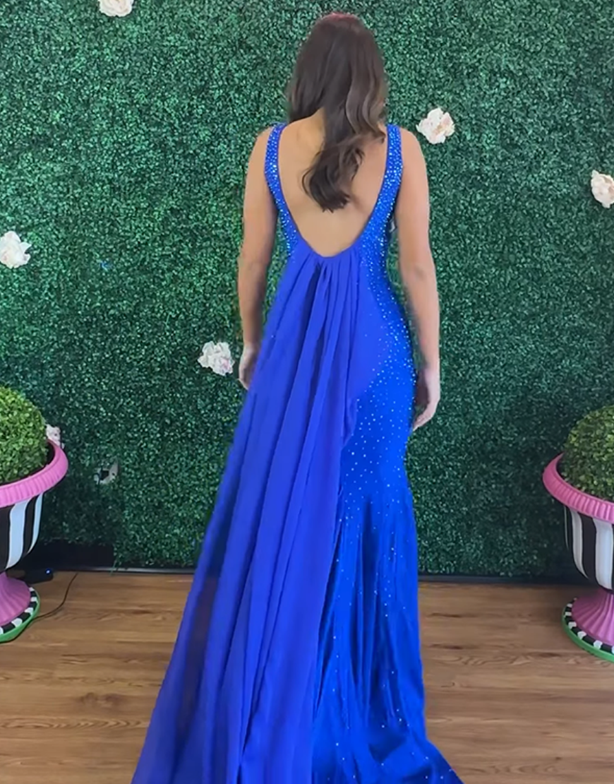 Sparkly Red V-Neck Mermaid Beaded Long Prom Dress with Cape