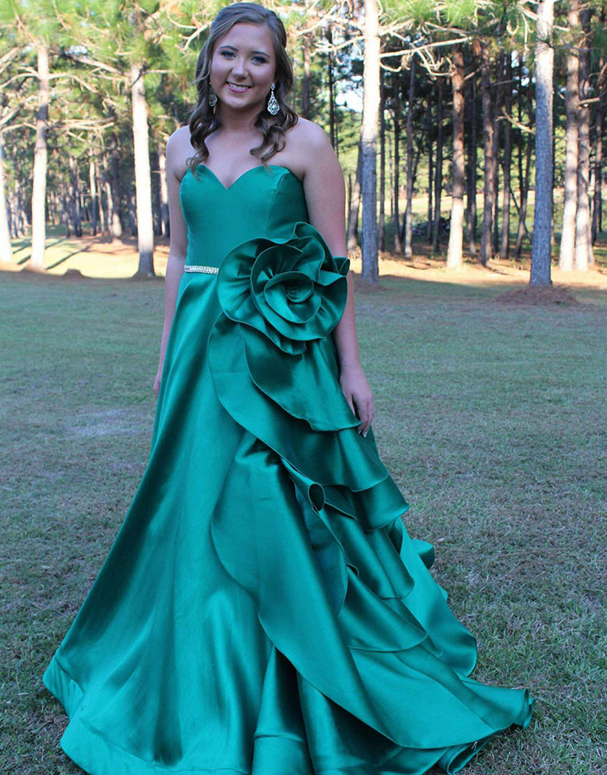 Emerald Green Ruffled Sweetheart Long Ball Gown Prom Dress with 3D Flower