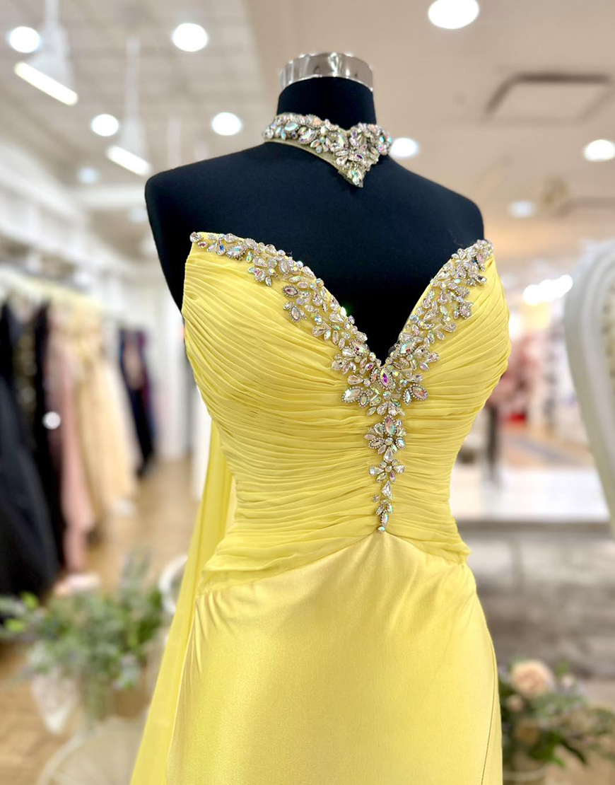 Sparkly Yellow Beaded Sweetheart Mermaid Long Prom Dress with Cape