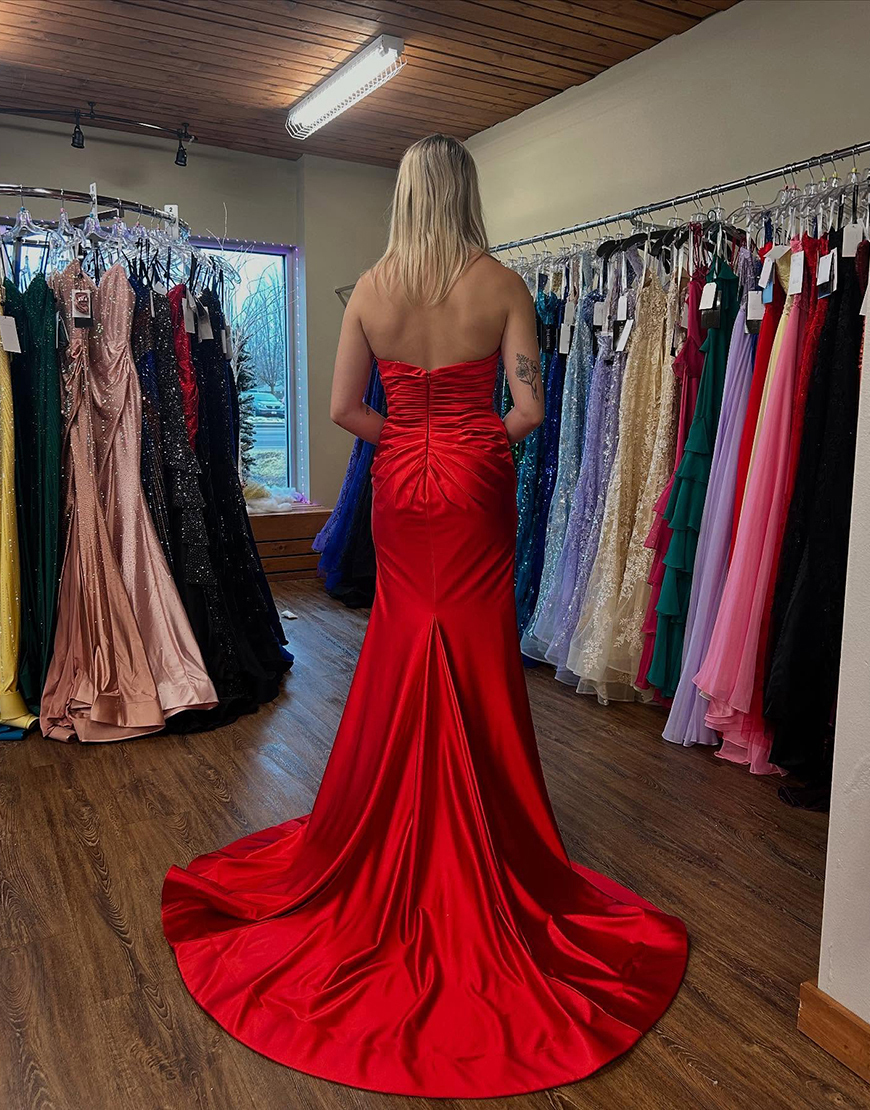 Red Mermaid Satin Sweetheart Ruched Long Prom Dress