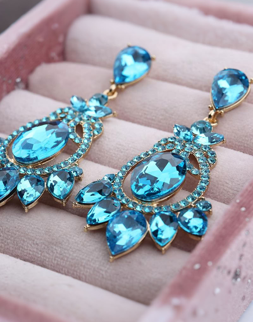 Sparkly Golden Vintage Party Drop Earrings with Rhinestones