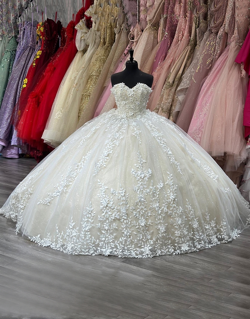 White Floral Princess Lace Sweetheart Long Quinceanera Dress