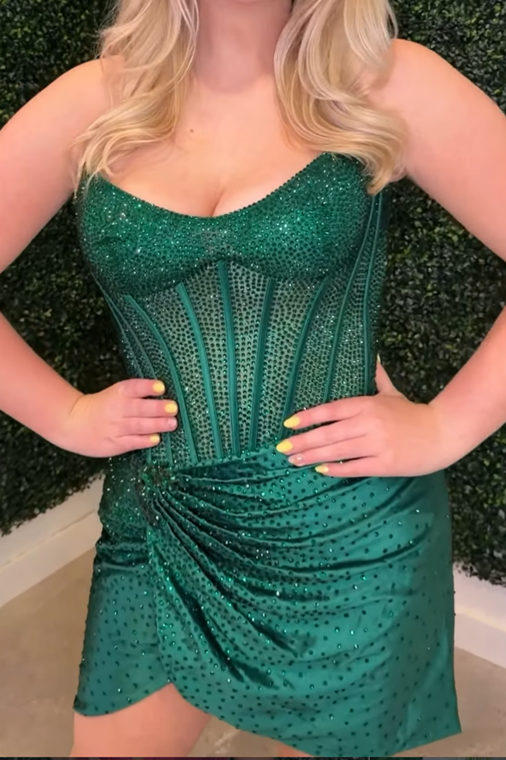 Sparkly Green Beaded Tight Short Corset Ruched Homecoming Dress