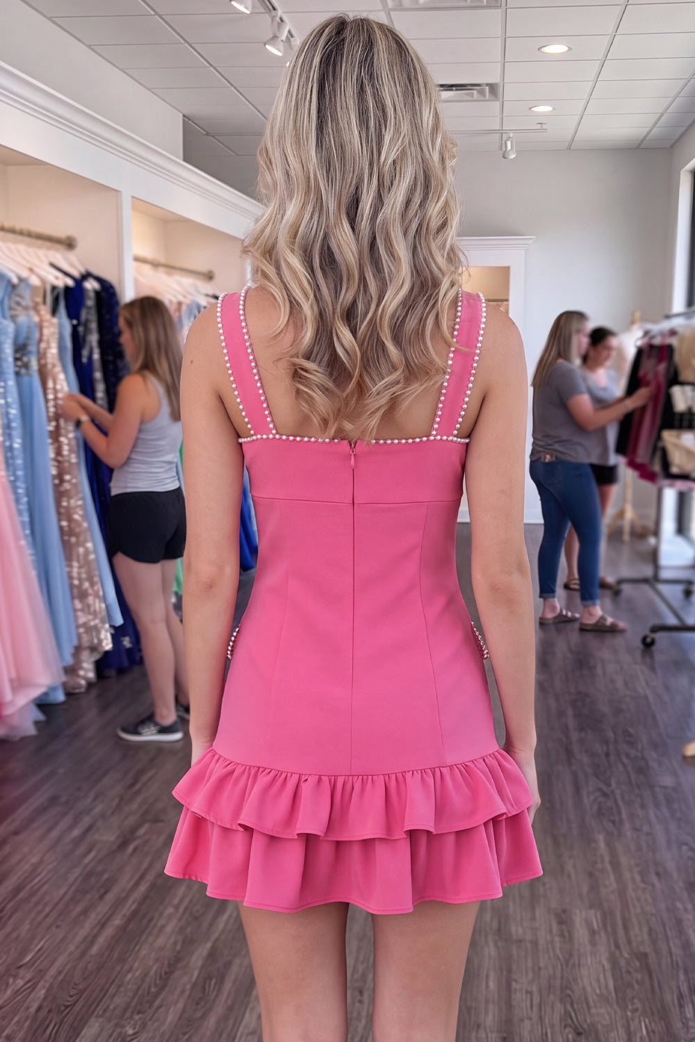 Black Thick Straps Tight Ruffled Short Homecoming Dress with Pearls