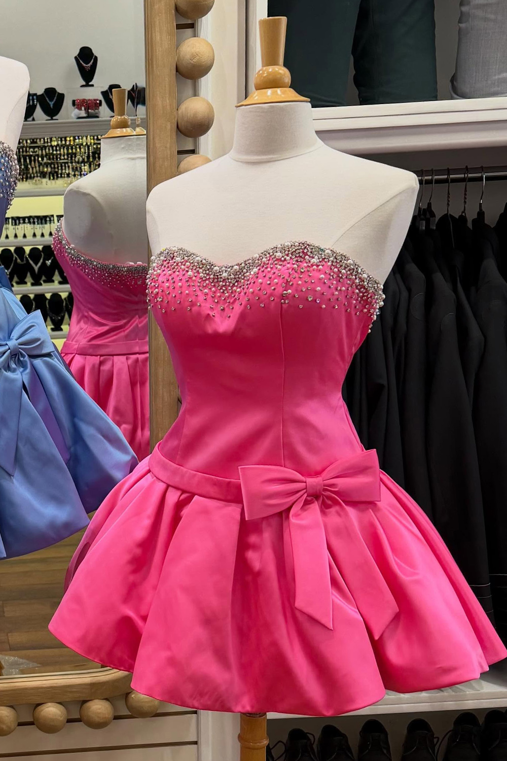 Hot Pink Sparkly Short Beaded Sweetheart Homecoming Dress with Bows