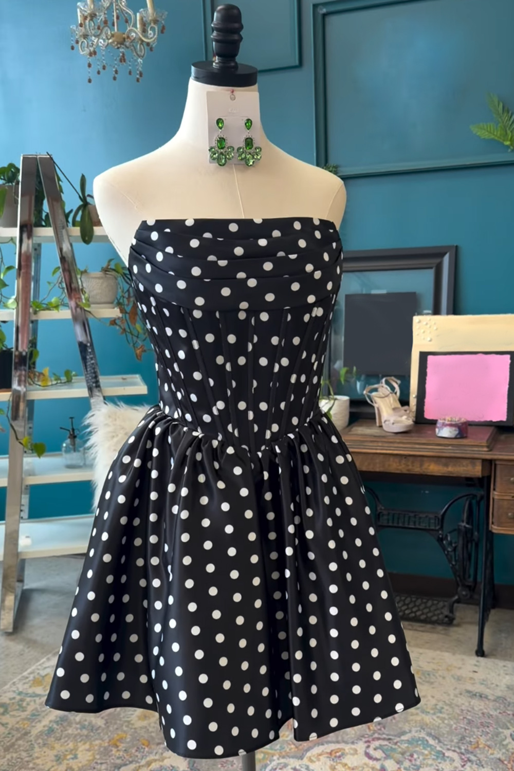 Black and White Polka Dots A-Line Corset Strapless Short Homecoming Dress