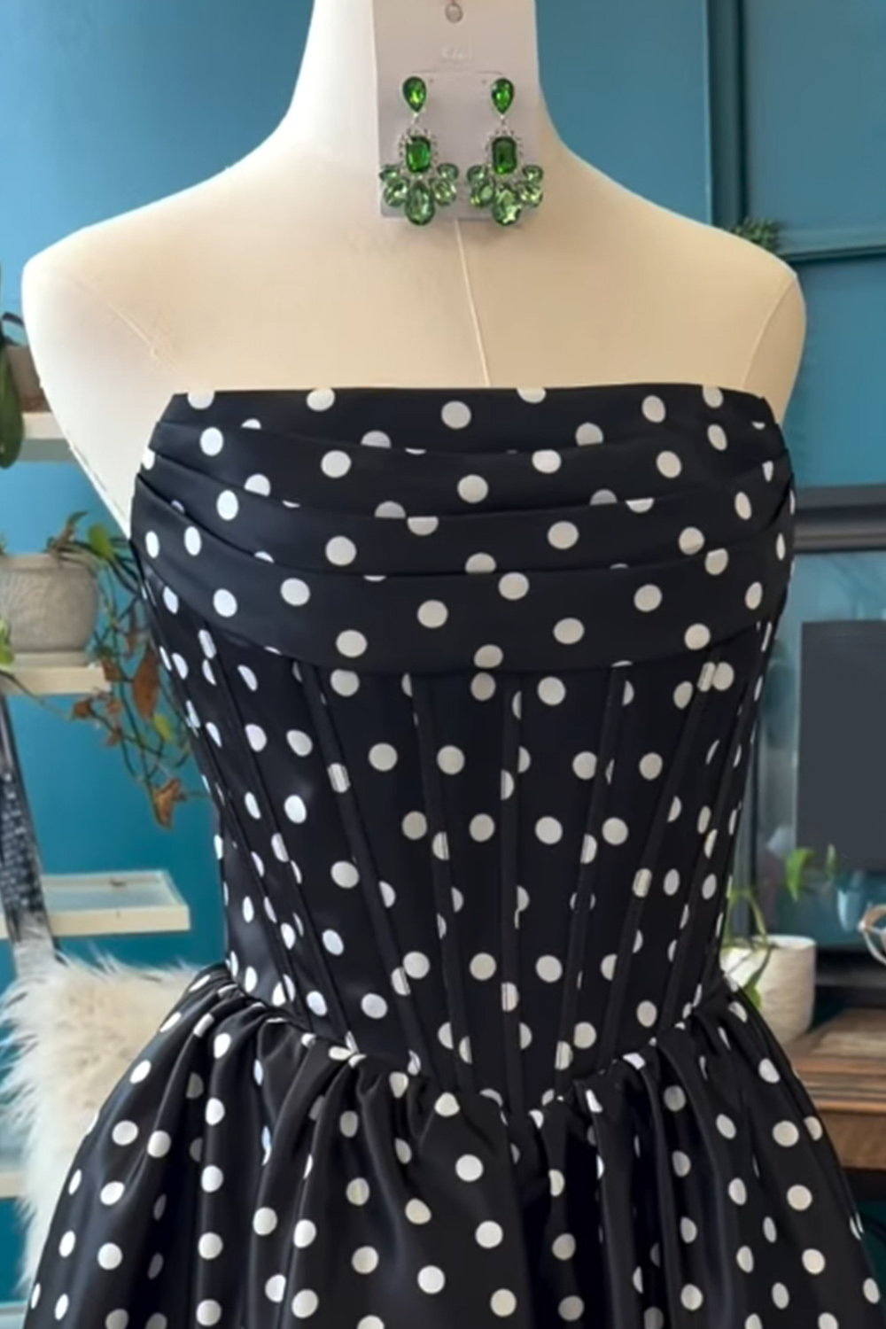 Black and White Polka Dots A-Line Corset Strapless Short Homecoming Dress