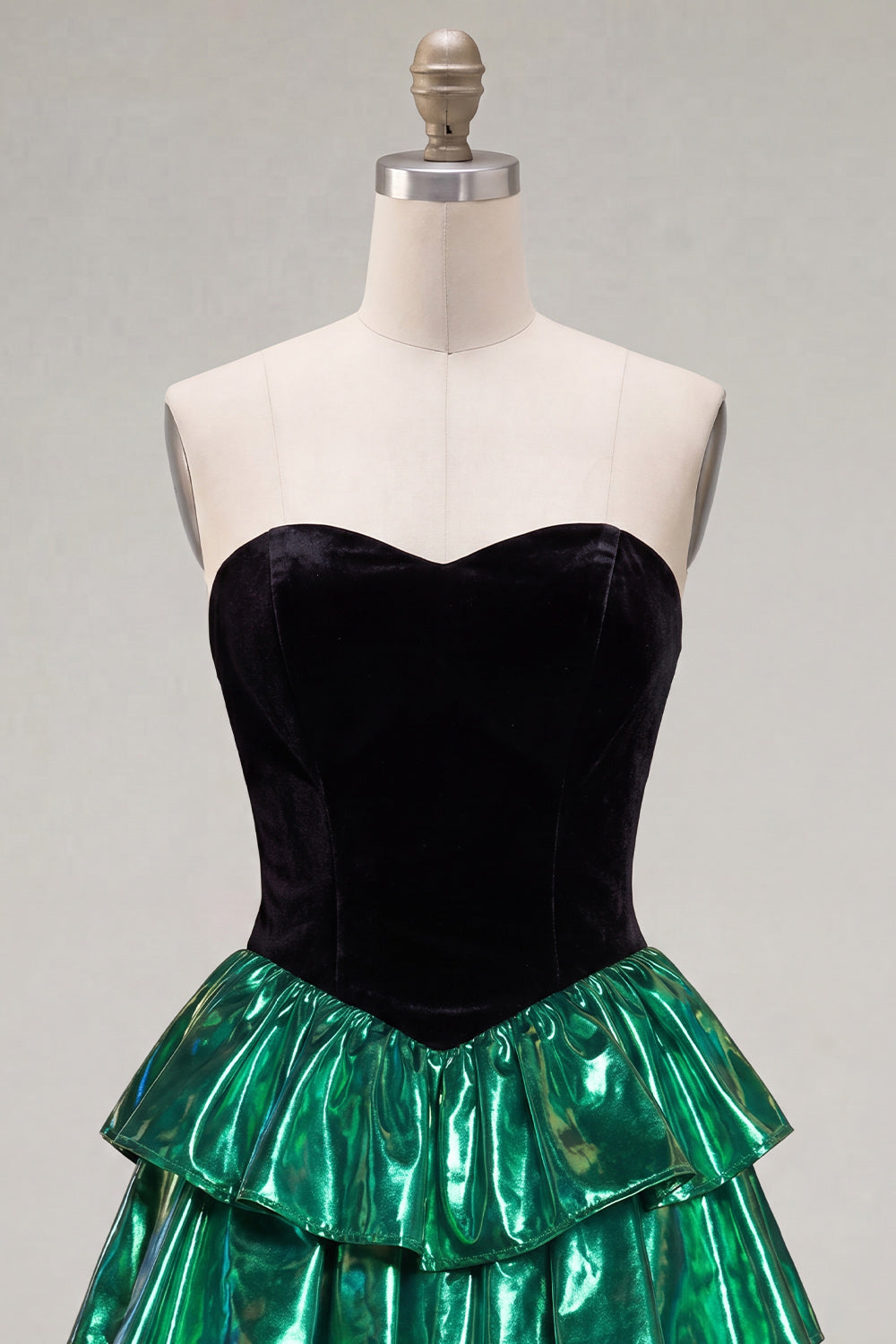 Black Green Metallic Tiered A-Line Ruffled Short 80s Homecoming Dress