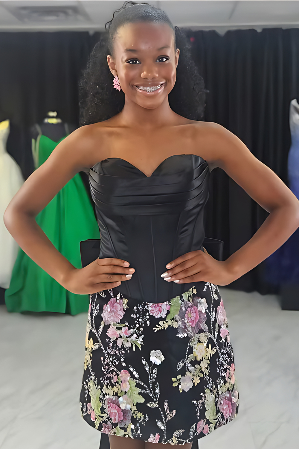 Black Corset Floral Satin Sweetheart Short Homecoming Dress A-Line Sleeveless Ruched Printed Cocktail Dress with Bow