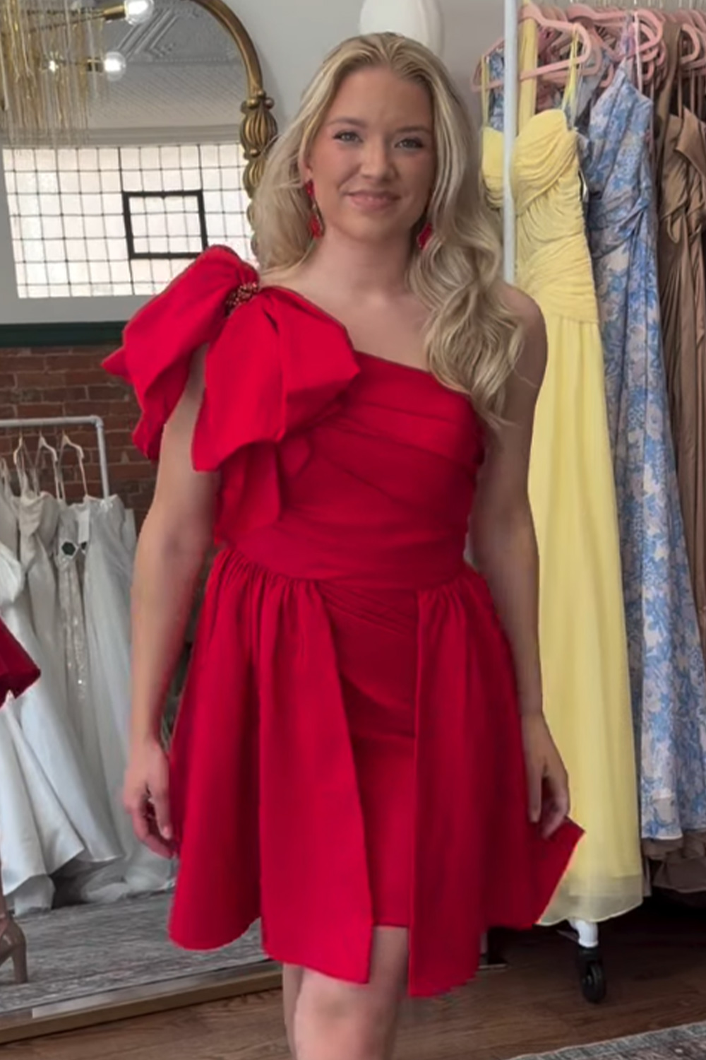 Red One Shoulder A-Line Short Homecoming Dress Sleeveless Ruched Cocktail Dress with Bow