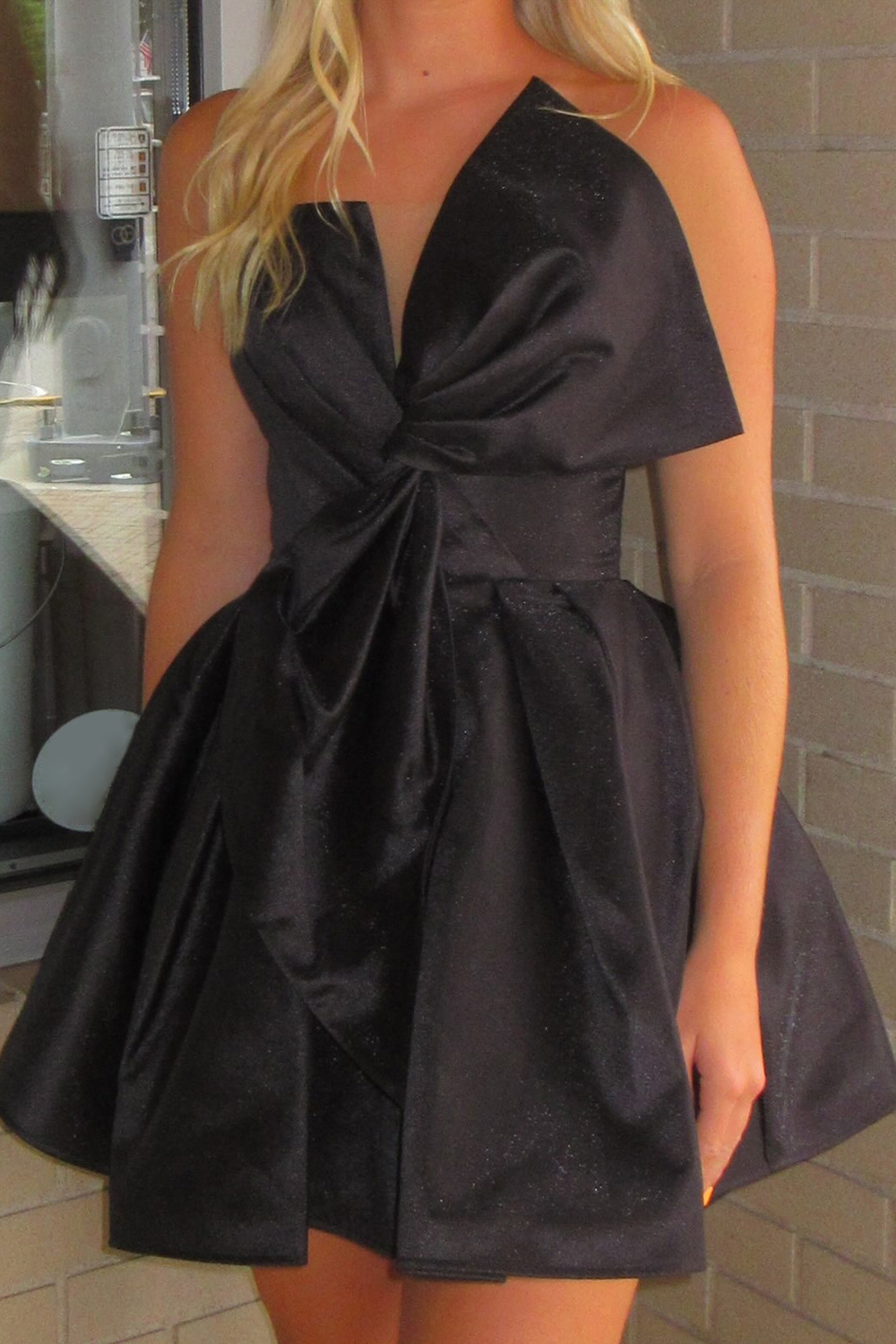 Black A-Line Strapless Short Homecoming Dress with Bow