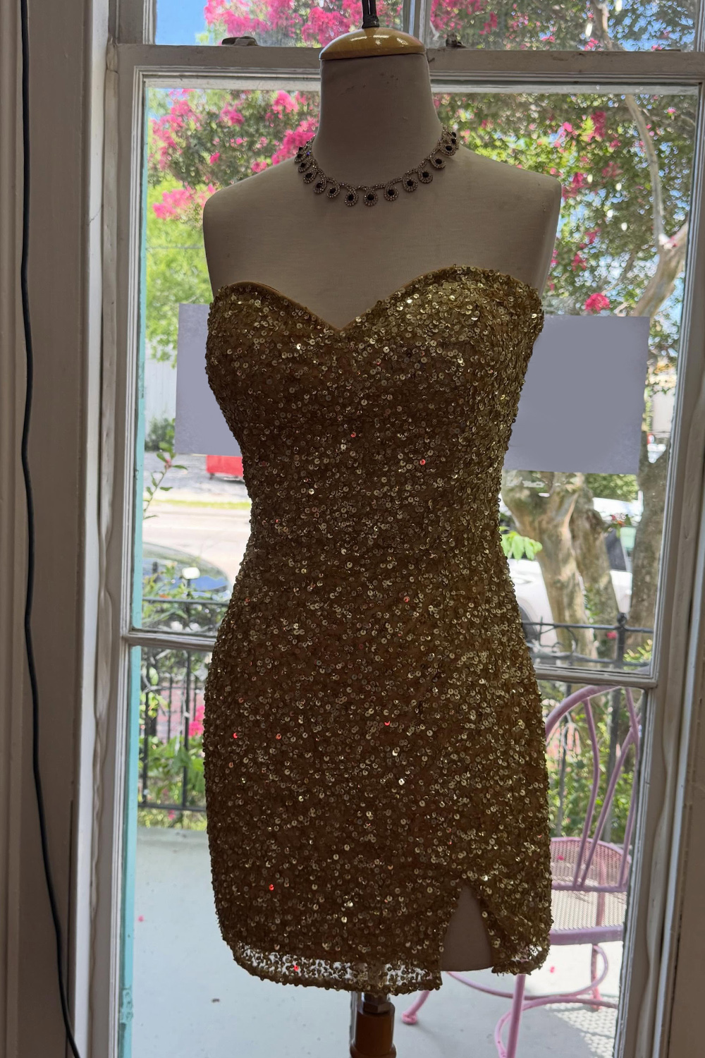 Sparkly Gold Sequins Short Homecoming Dress Sweetheart Sleeveless Bodycon Cocktail Dress with Slit