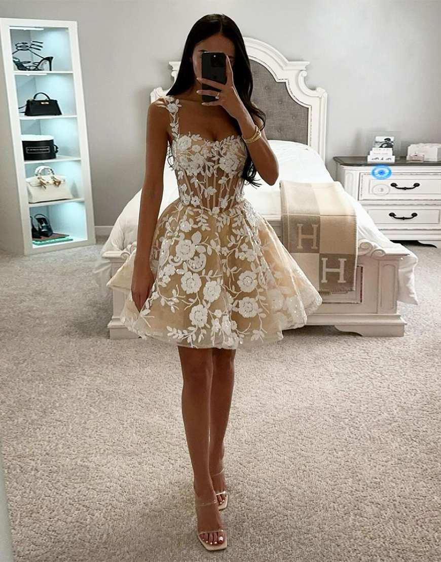 Champagne A-Line Straps Short Tulle Homecoming With Appliques