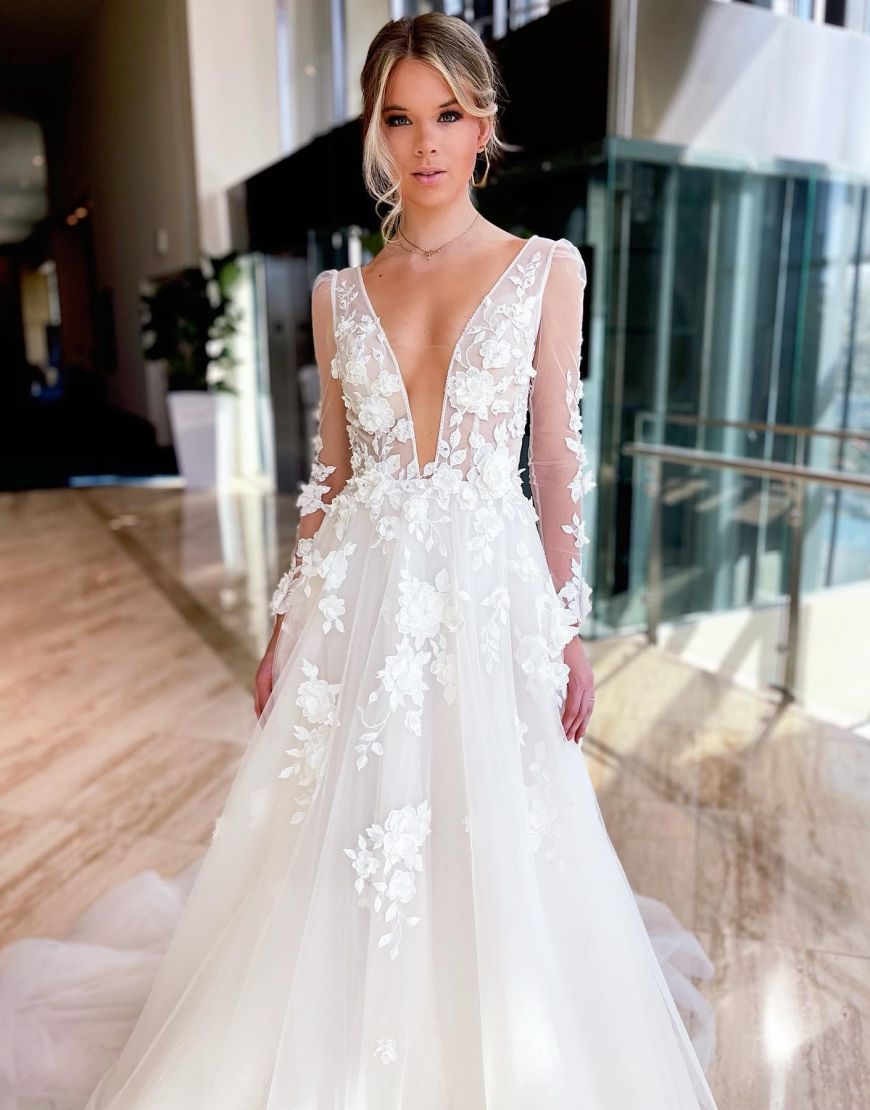 A-Line Deep V-Neck Long Sleeves Wedding Dress With Appliques