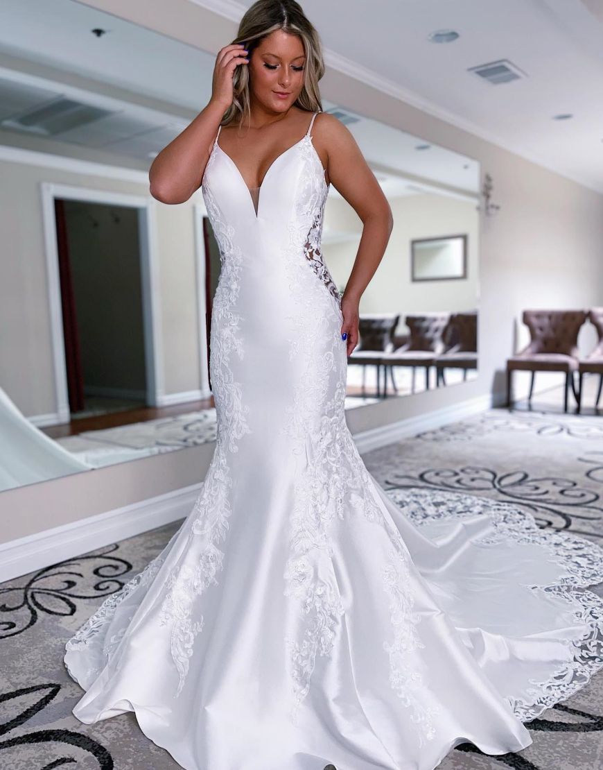 Elegant Mermaid Spaghetti Straps Satin Wedding Dress With Appliques
