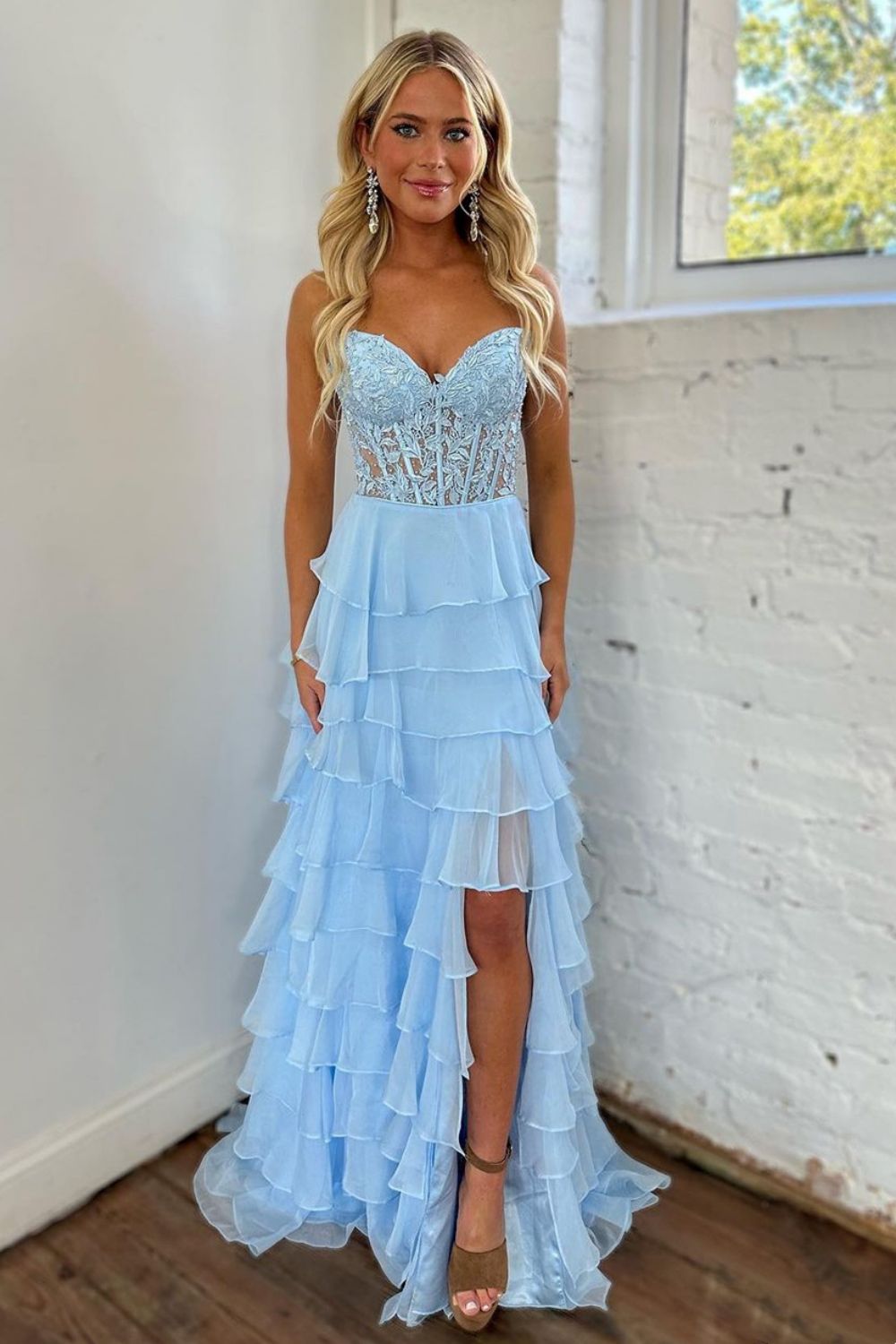 Berlinnova Women Stylish Light Blue Long Prom Dress A-Line V-Neck Cutout Waist Tiered Ruffles Pageant Dress With Split