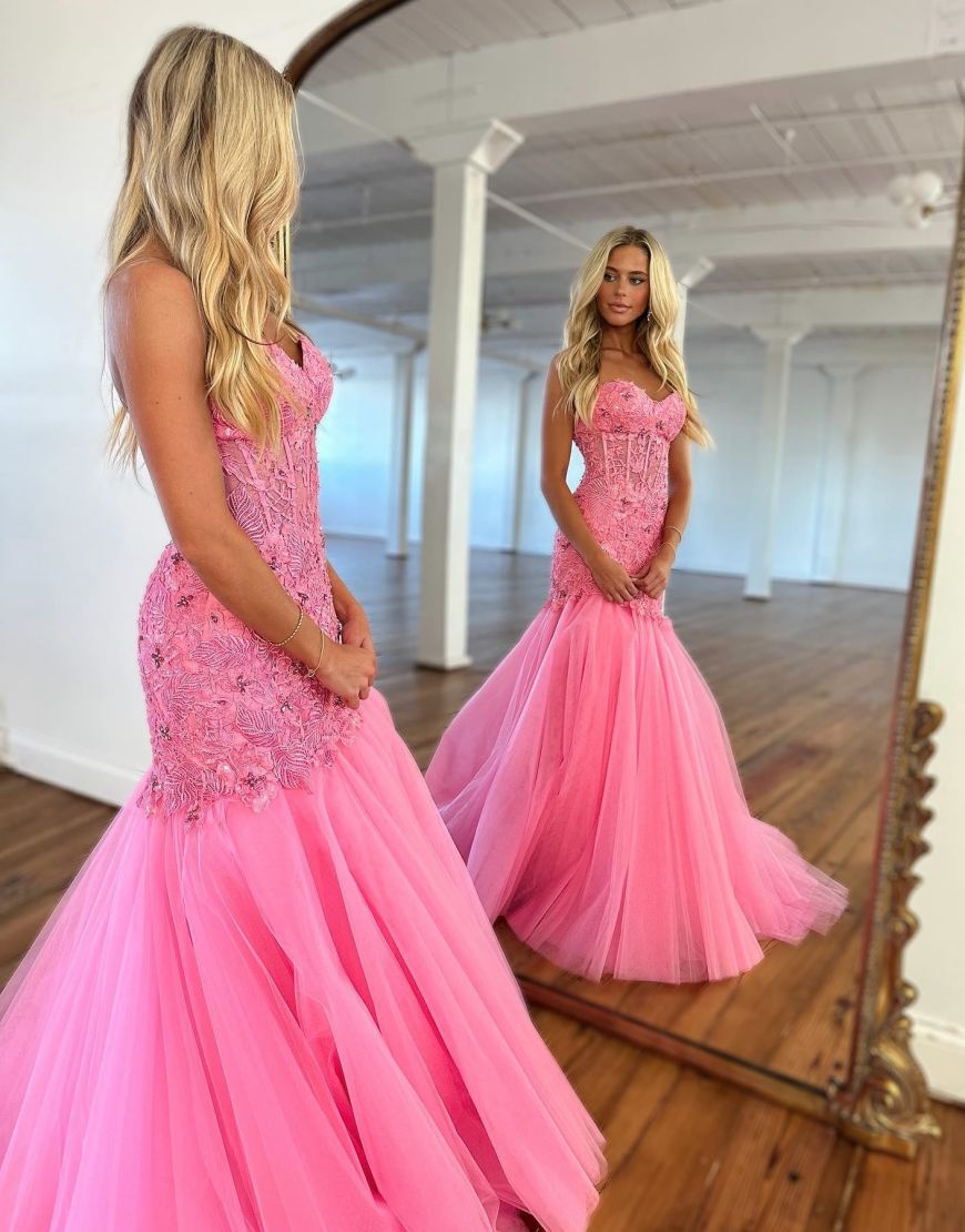 Mermaid Strapless Long Lace And Tulle Prom Dress With Beading