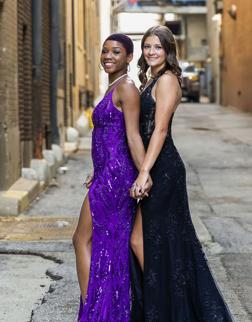 Red Mermaid Deep V-Neck Long Lace Prom Dress With Split