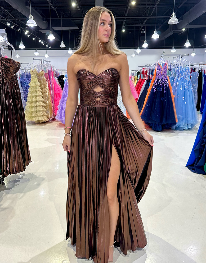 Berlinnova Women Stylish Coffee Long Prom Dress A-Line Sweetheart Long Metallic Gala Dress With Slit