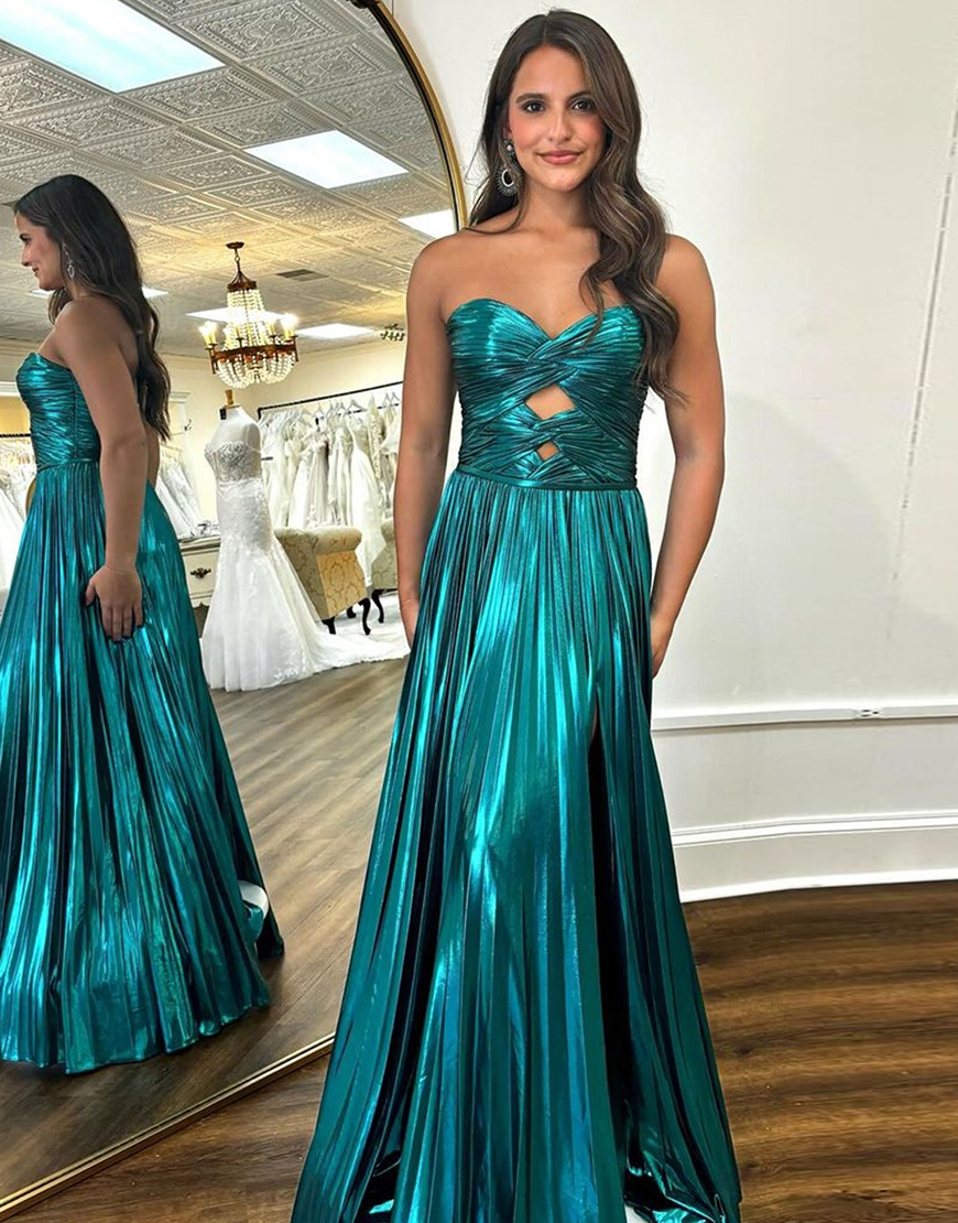 Berlinnova Women Stylish Peacock Green Long Prom Dress A-Line Sweetheart Long Metallic Gala Dress With Slit
