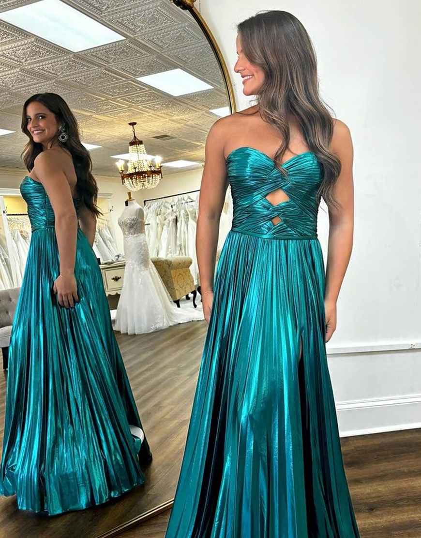 Berlinnova Women Stylish Peacock Green Long Prom Dress A-Line Sweetheart Long Metallic Gala Dress With Slit
