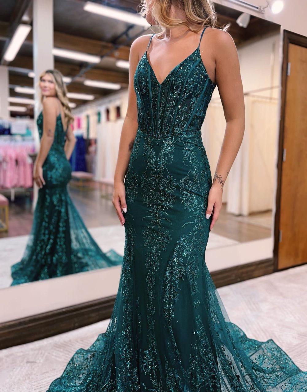 Peacock Mermaid Spaghetti Straps Prom Dress With Appliques