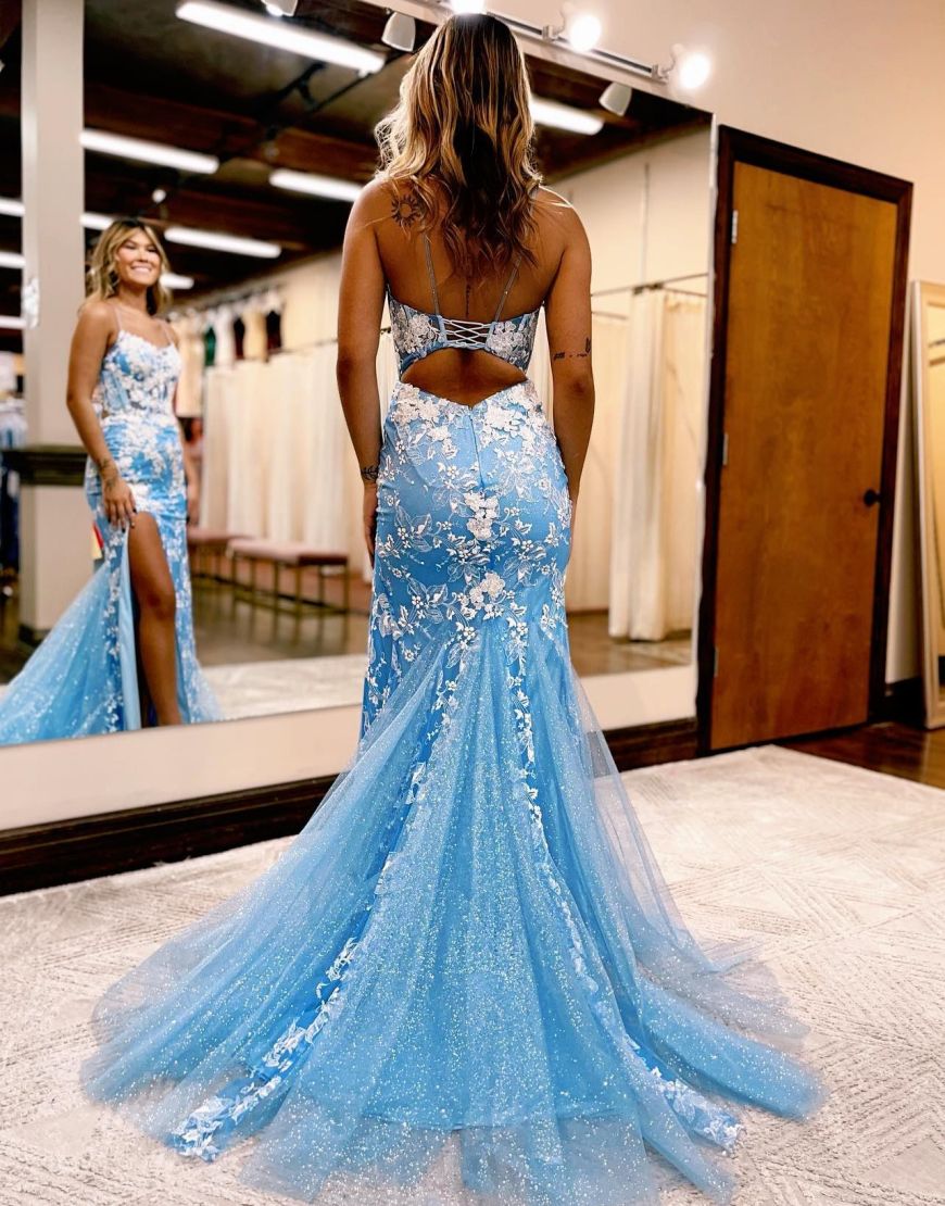 Romantic Mermaid Key Hole Back Prom Dress With Appliques