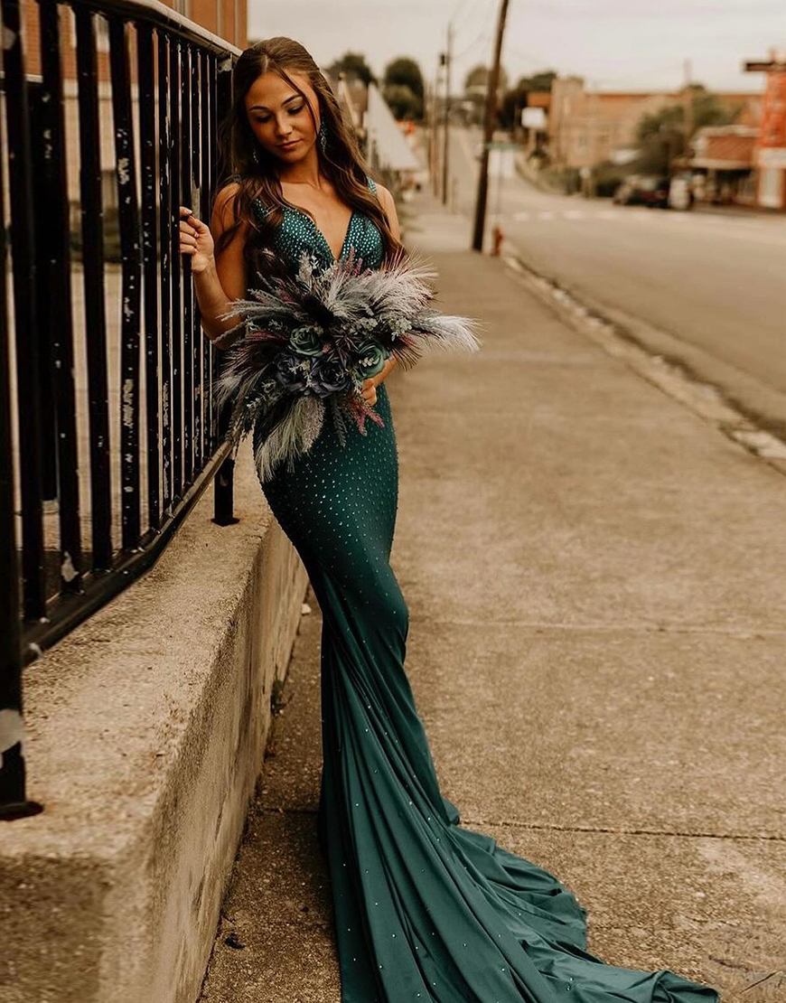 Gorgeous Mermaid Deep V-Neck Court Train Prom Party Dress