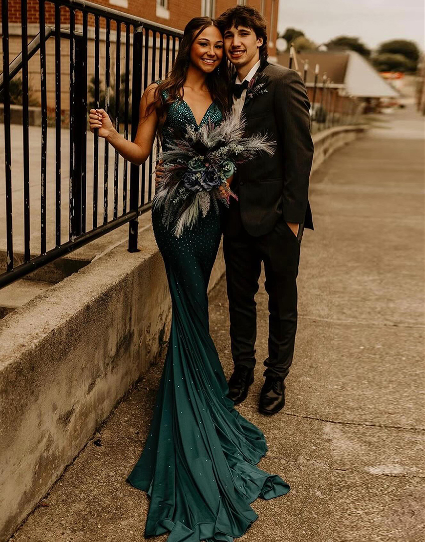 Gorgeous Mermaid Deep V-Neck Court Train Prom Party Dress