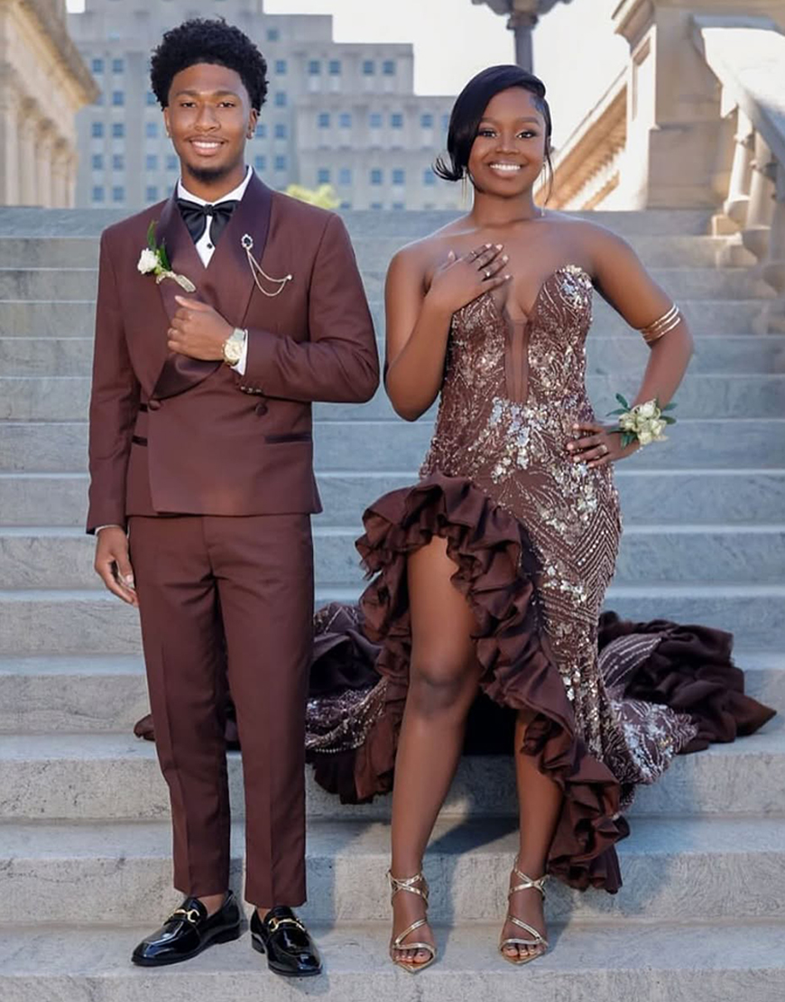 Dark Red Slim Fit 2 Piece Shawl Lapel Men's Prom Homecoming Suits