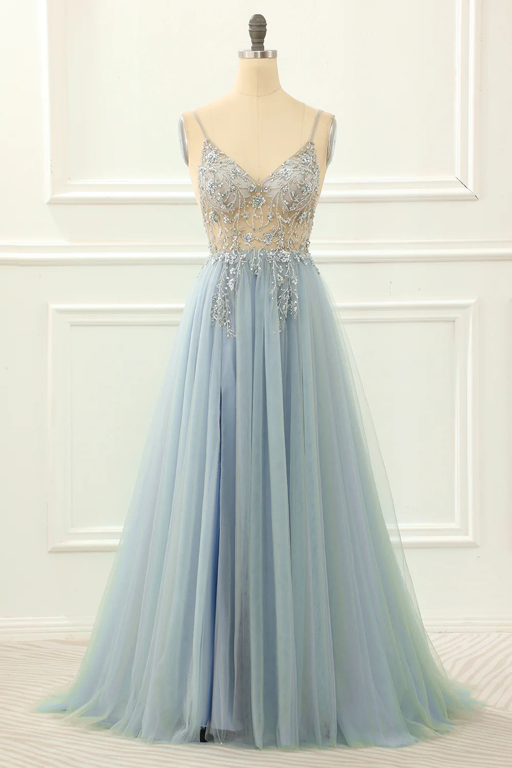 Gorgeous Tulle A-line Spaghetti Straps Long Prom Dress with Beading