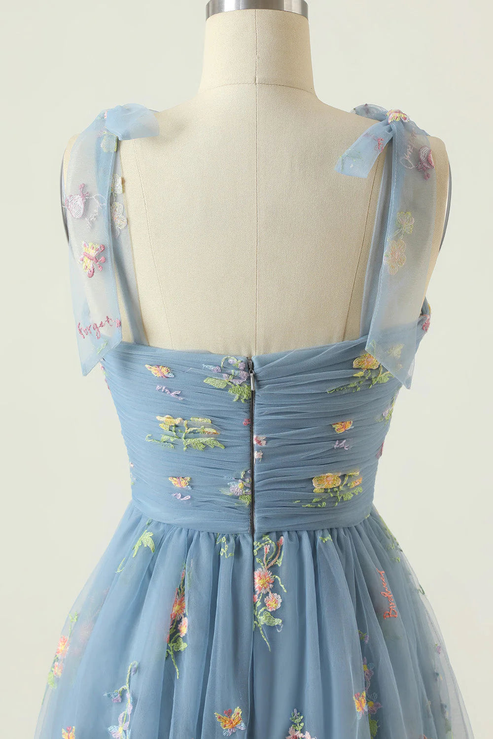 Romantic A-Line Spaghetti Straps Embroidery Long Prom Dress