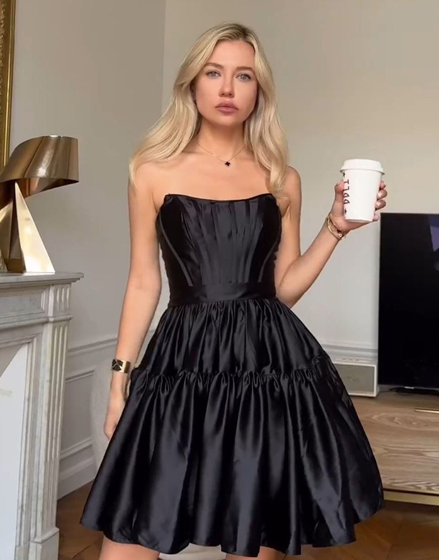 Black Corset A-Line Ruffle Satin Homecoming Dress
