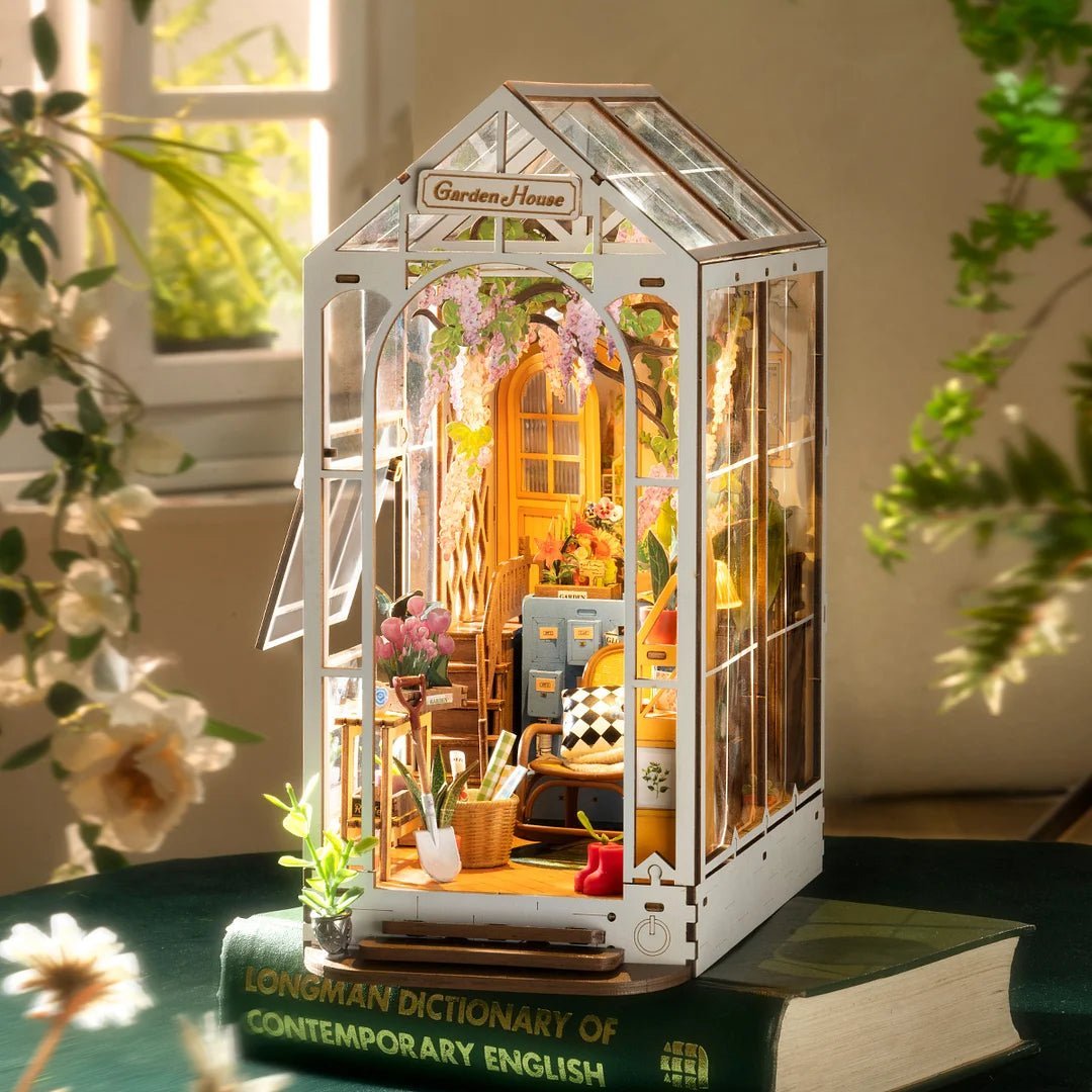 CONNIEIU Garden House 3D Wooden DIY Book Nook