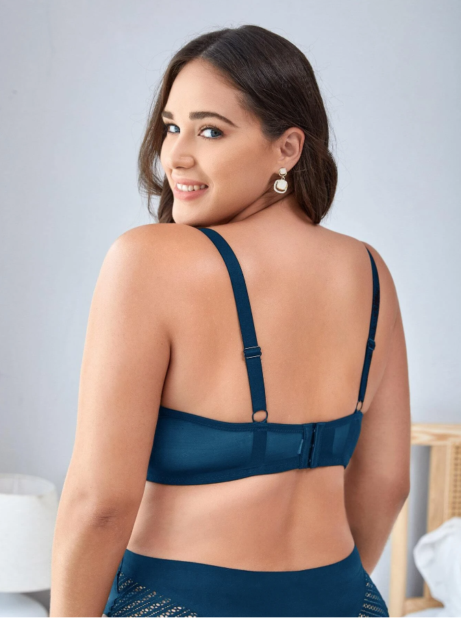 Triumph - (3 db) Molett női egyszínű csipke melltartó