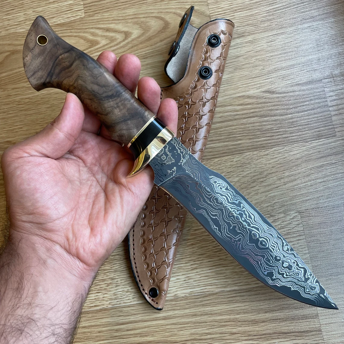 Eredeti damaszkuszi Bowie kés diófa és ébenfa nyéllel - kézzel készített kovács vadászkés