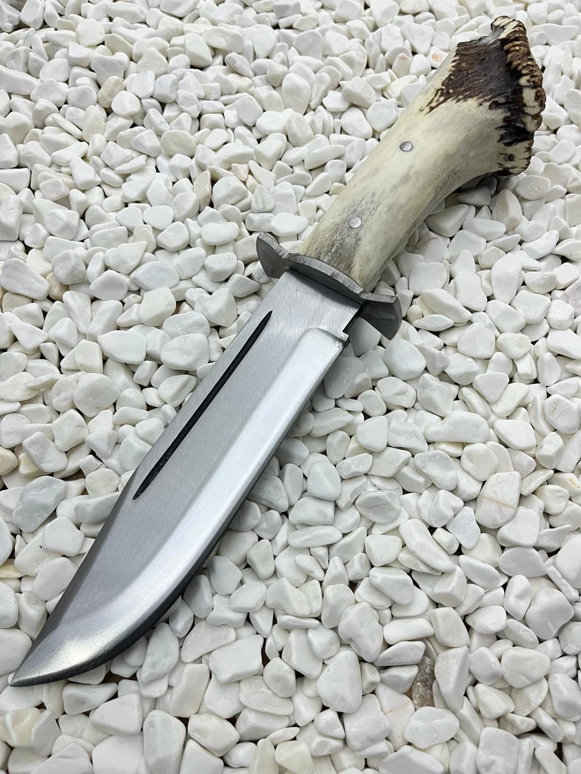 Kézzel készített Bowie túrakés agancsnyéllel