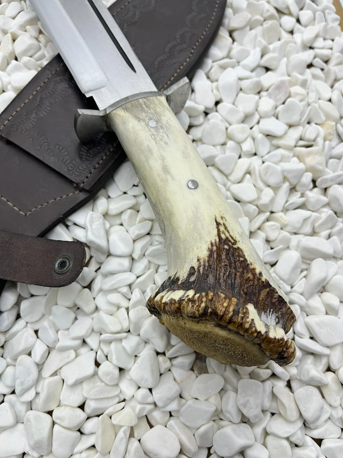 Kézzel készített Bowie túrakés agancsnyéllel