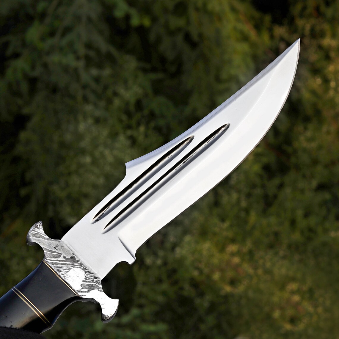 Kézzel készített J2 Kovács vadászkés acélból, bőr tokkal - Igazi ajándék férfiaknak.