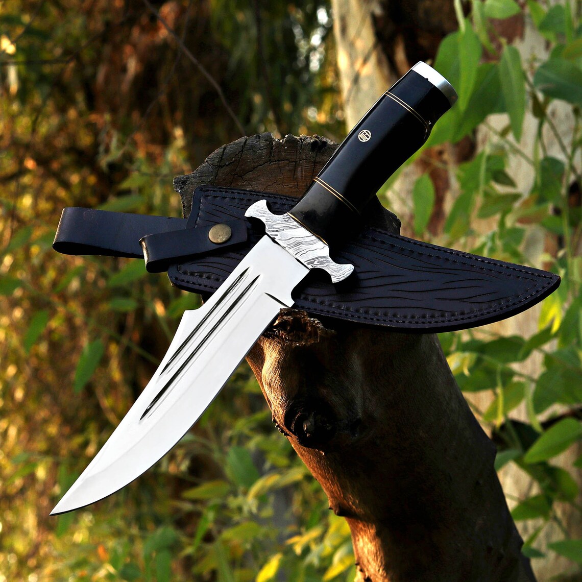 Kézzel készített J2 Kovács vadászkés acélból, bőr tokkal - Igazi ajándék férfiaknak.