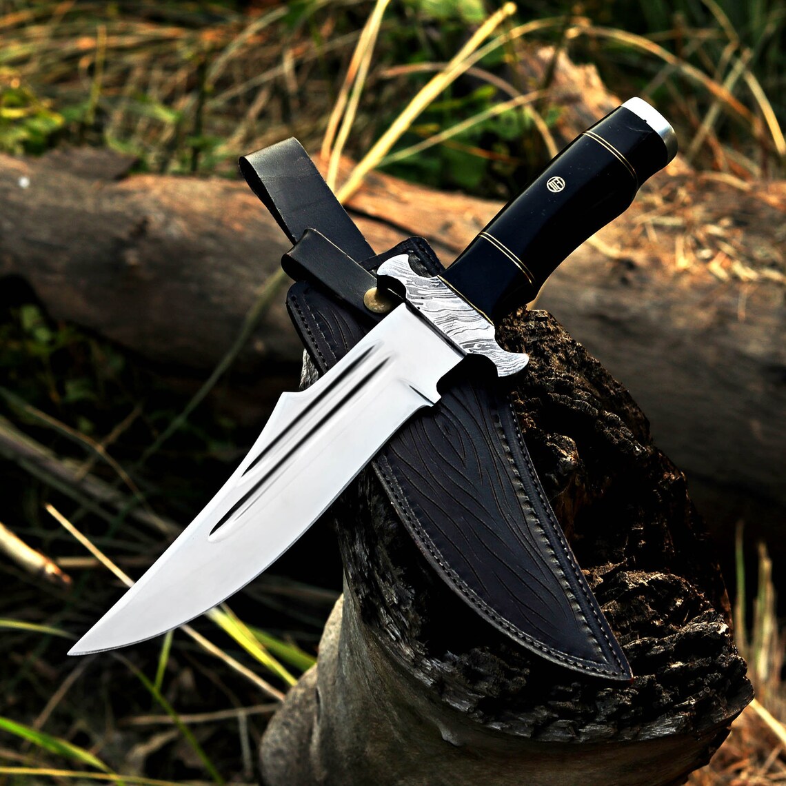 Kézzel készített J2 Kovács vadászkés acélból, bőr tokkal - Igazi ajándék férfiaknak.