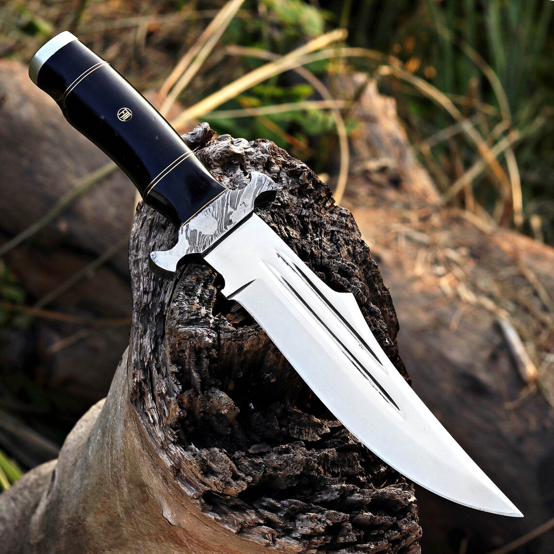 Kézzel készített J2 Kovács vadászkés acélból, bőr tokkal - Igazi ajándék férfiaknak.