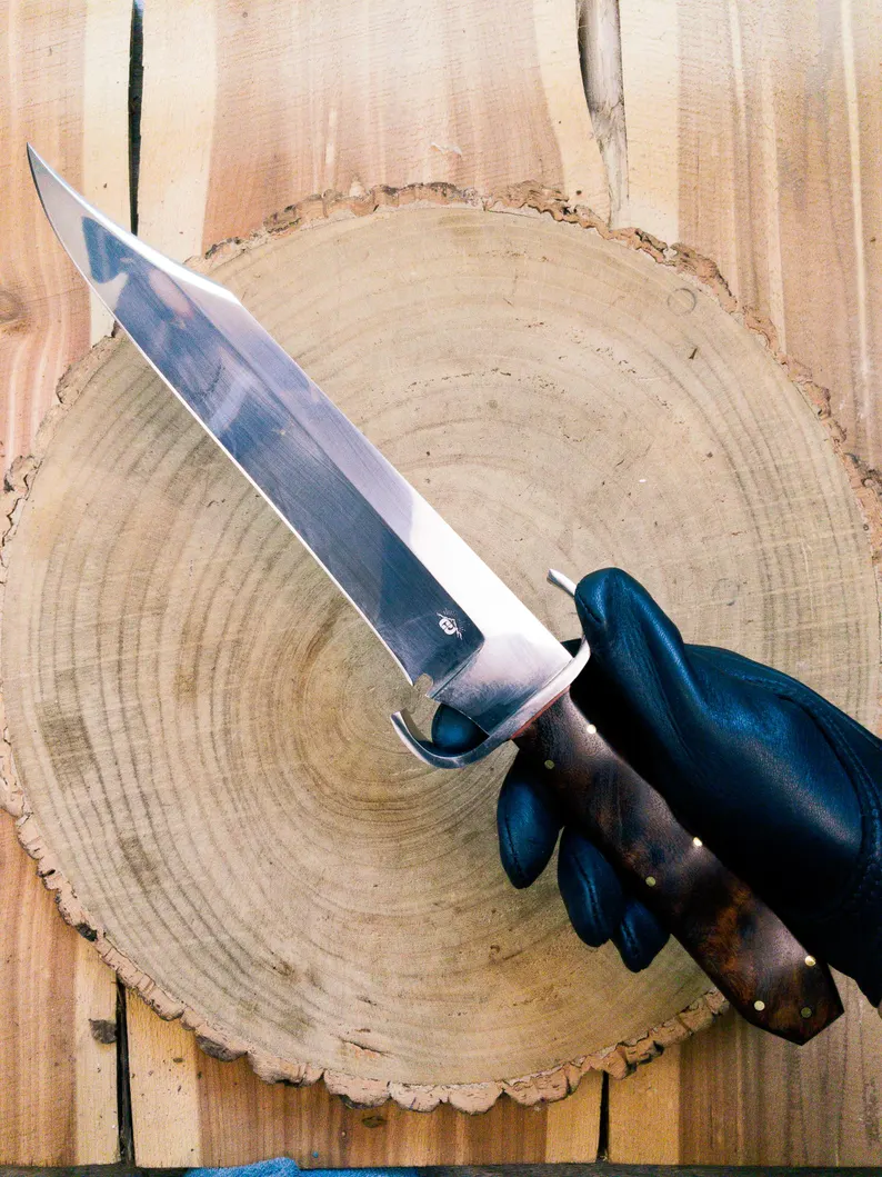 Bowie kés "Duelist" kültéri használatra, 1085 acélból