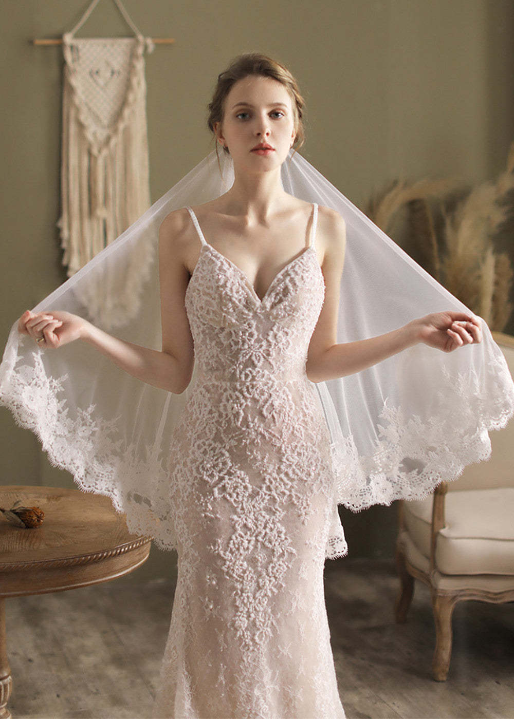 Two-tier Lace Applique Edge Tulle Waltz Bridal Veils