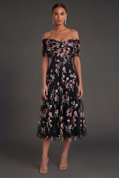 Leely Women Black Floral A Line Off the Shoulder Long Formal Dress Embroidered Backless Sleeveless Evening Dress