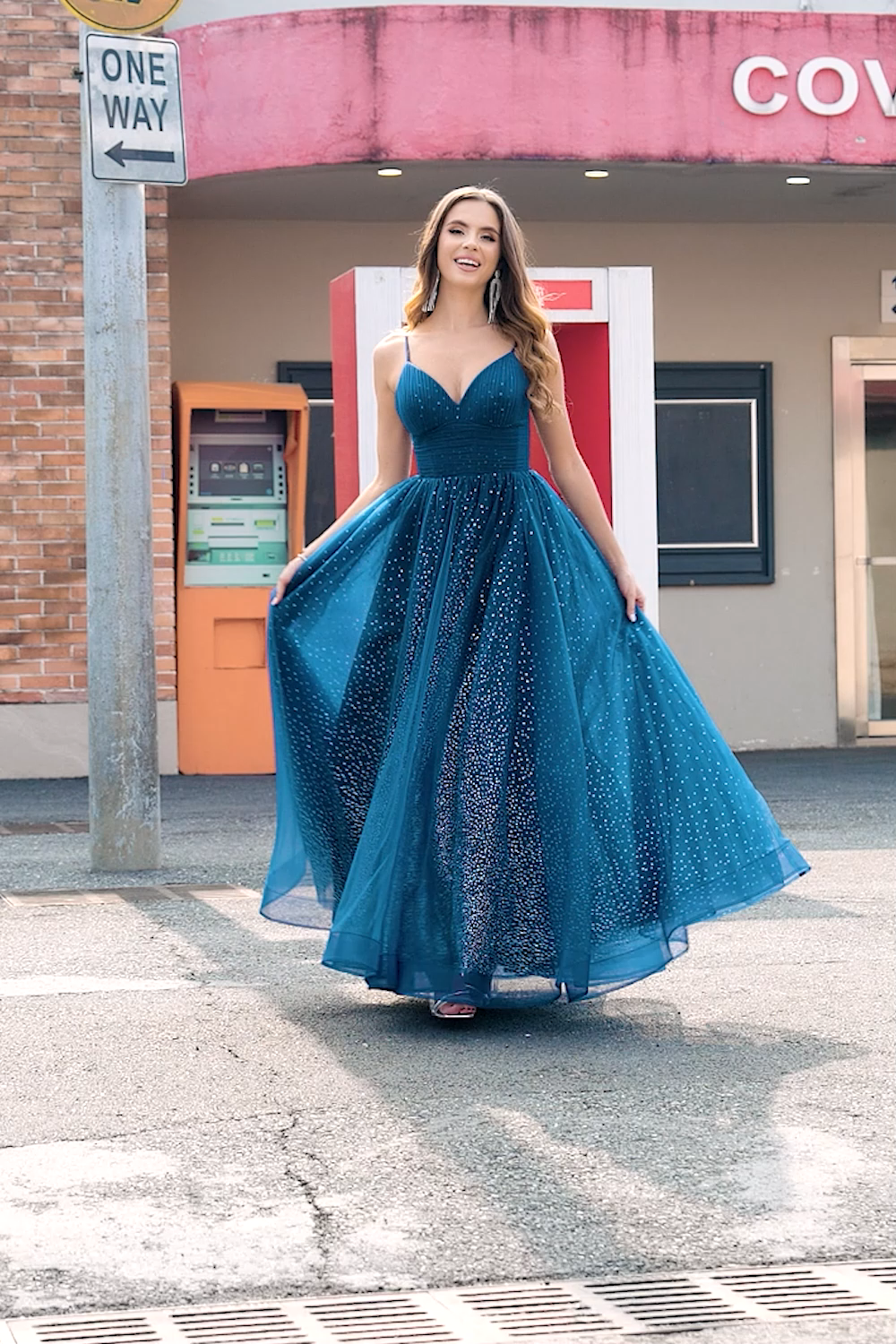 Navy A Line V-Neck Beaded Tulle Long Prom Dresses With Pleated